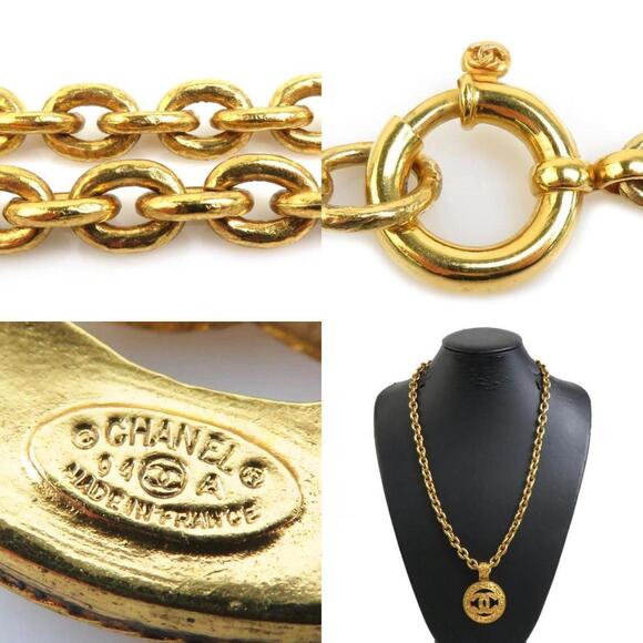 CHANEL Gold Coco Mark Necklace - Picture 5 of 5